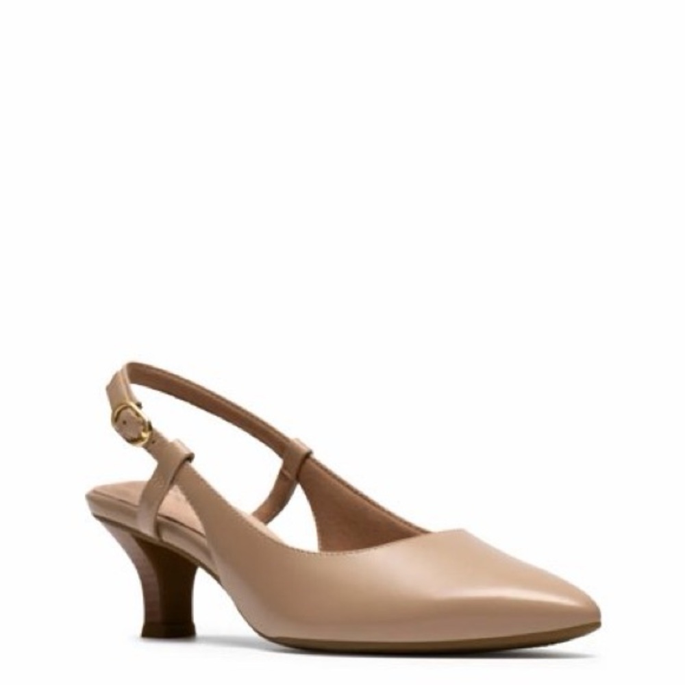 Classic Clark’s Pointed Slingback Heels in Light Brown 7.5